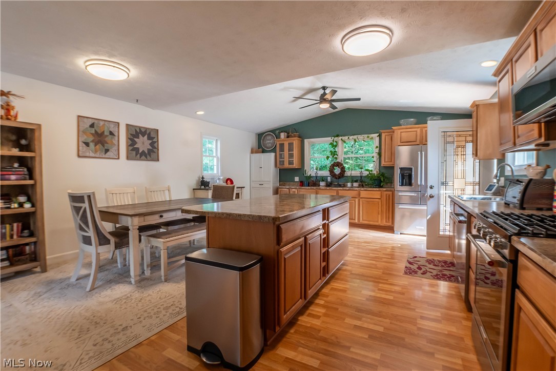 949 Saul Drive Hubbard OH 44425