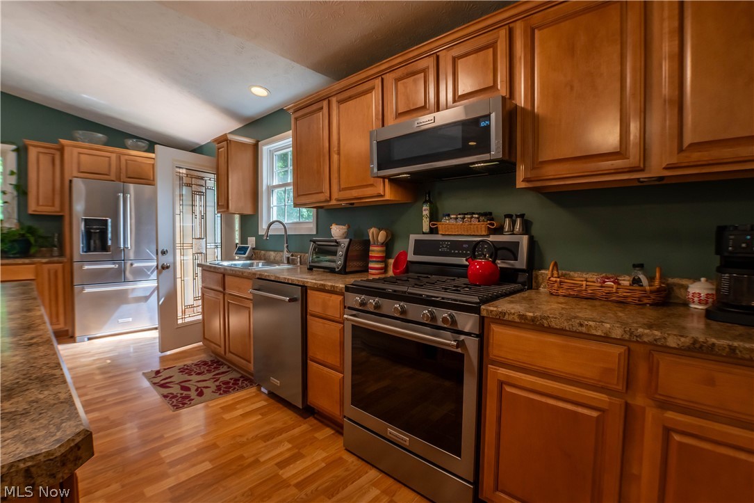 949 Saul Drive Hubbard OH 44425