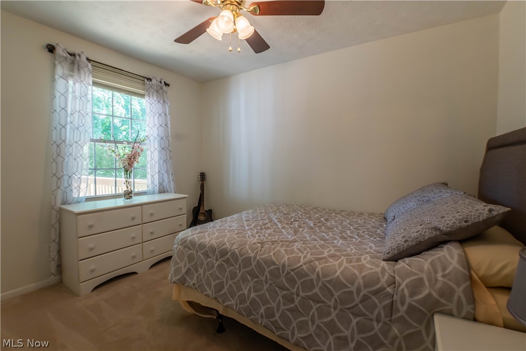 949 Saul Drive Hubbard OH 44425