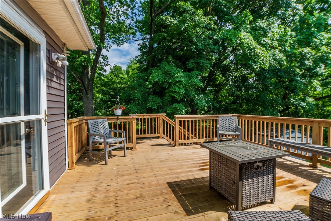 949 Saul Drive Hubbard OH 44425
