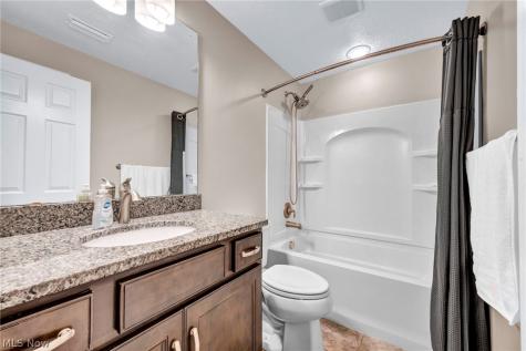 9006 Shady Elm Lane Olmsted Twp OH 44138