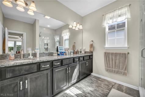 9006 Shady Elm Lane Olmsted Twp OH 44138