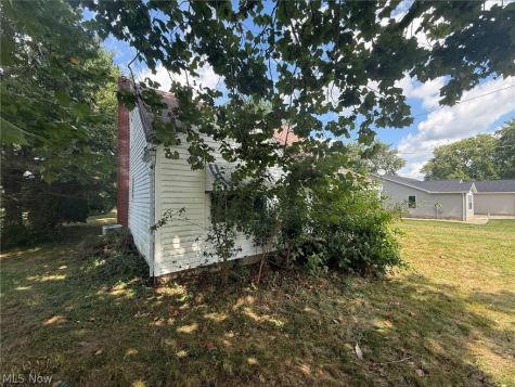 129 Jackson Road Creston OH 44217