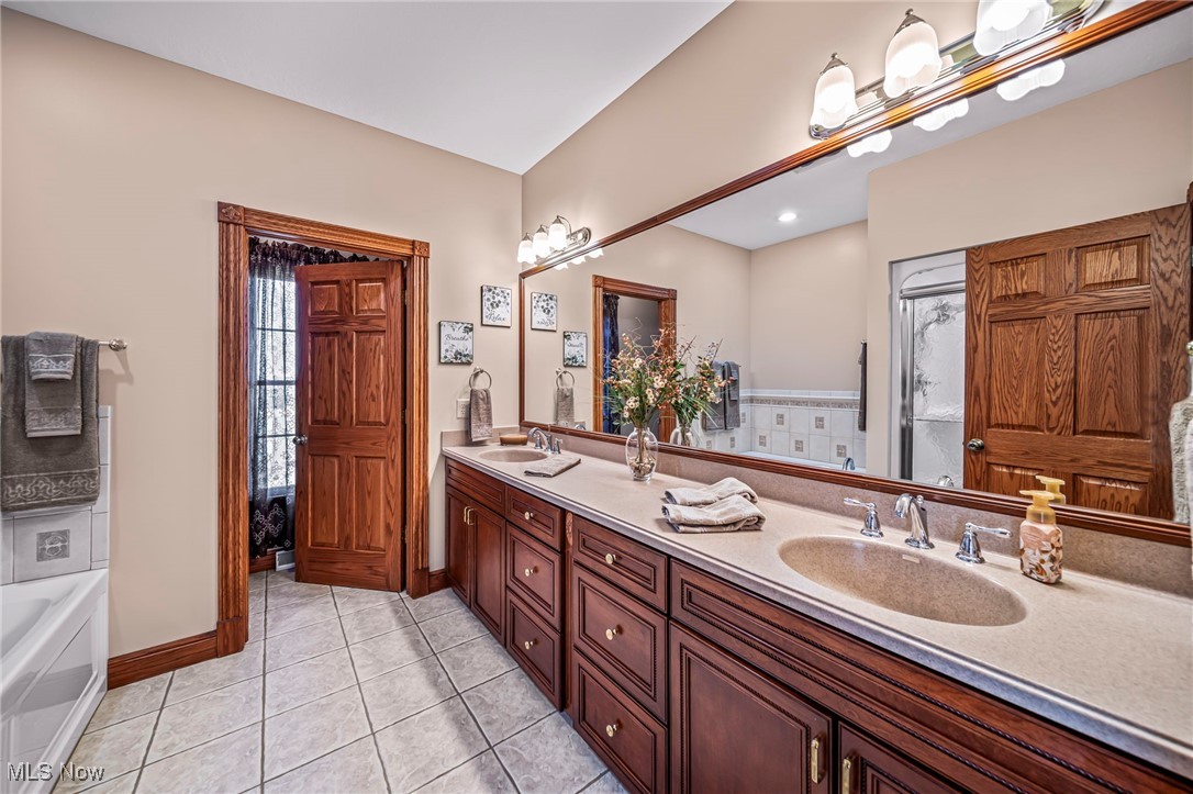 6114 County Line Road Kinsman OH 44428