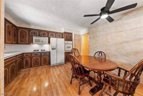 6230 Beverly Drive Parma Heights OH 44130