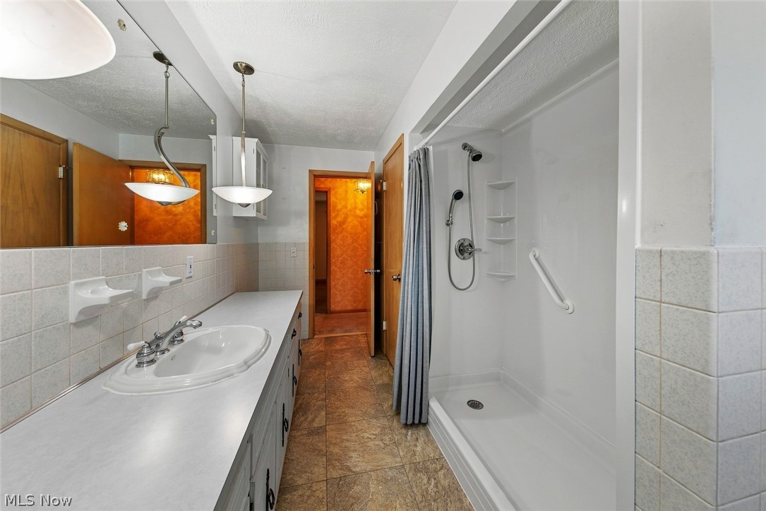 6230 Beverly Drive Parma Heights OH 44130