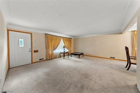 6230 Beverly Drive Parma Heights OH 44130