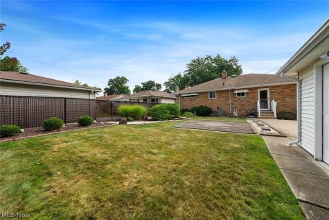 6230 Beverly Drive Parma Heights OH 44130