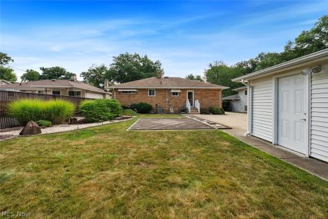 6230 Beverly Drive Parma Heights OH 44130