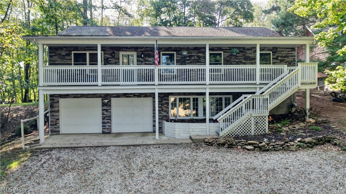 668 Floral Valley Drive E Howard OH 43028