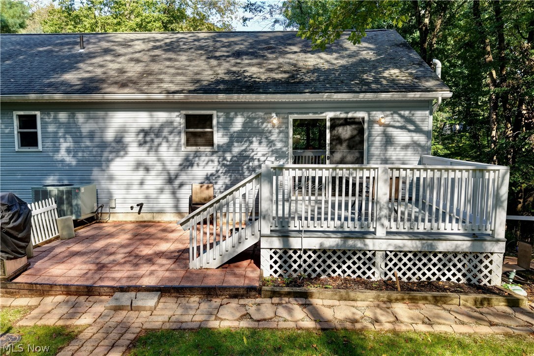 668 Floral Valley Drive E Howard OH 43028