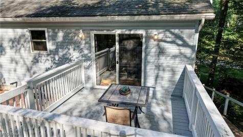 668 Floral Valley Drive E Howard OH 43028