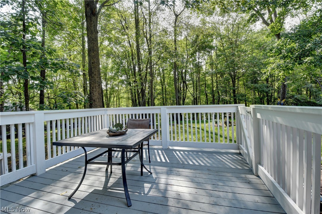 668 Floral Valley Drive E Howard OH 43028