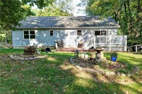 668 Floral Valley Drive E Howard OH 43028
