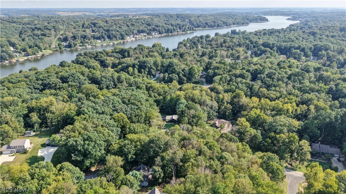 668 Floral Valley Drive E Howard OH 43028