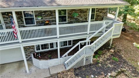 668 Floral Valley Drive E Howard OH 43028
