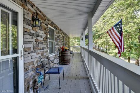 668 Floral Valley Drive E Howard OH 43028