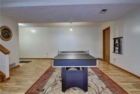 668 Floral Valley Drive E Howard OH 43028
