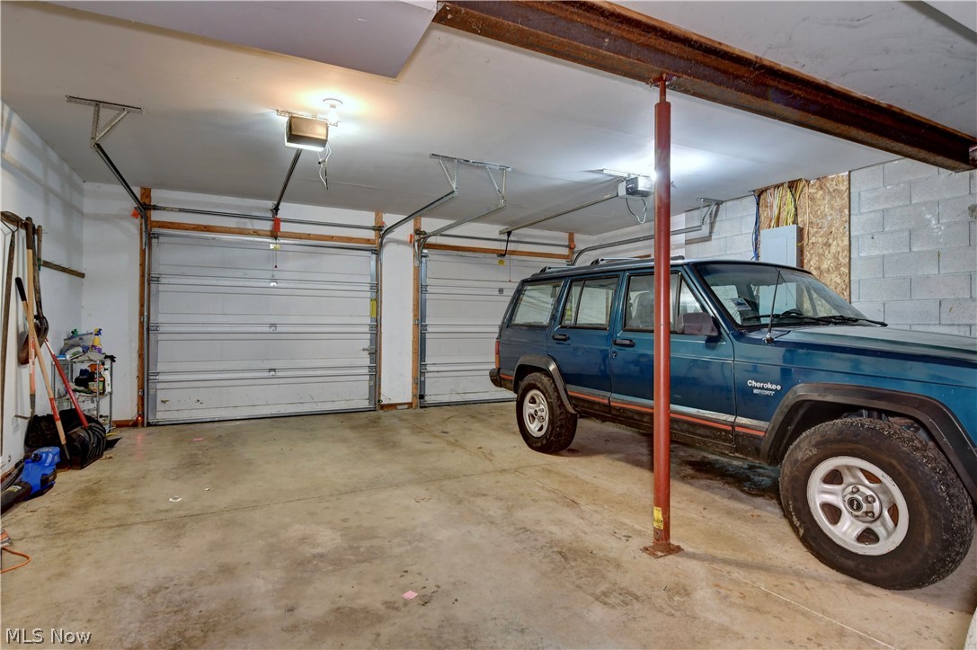 668 Floral Valley Drive E Howard OH 43028