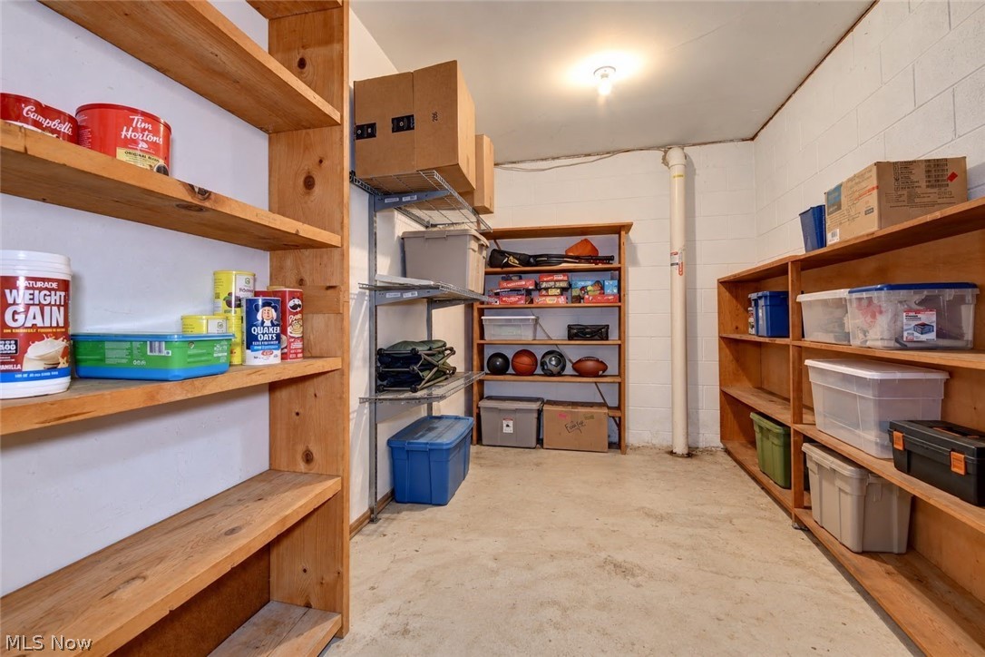 668 Floral Valley Drive E Howard OH 43028