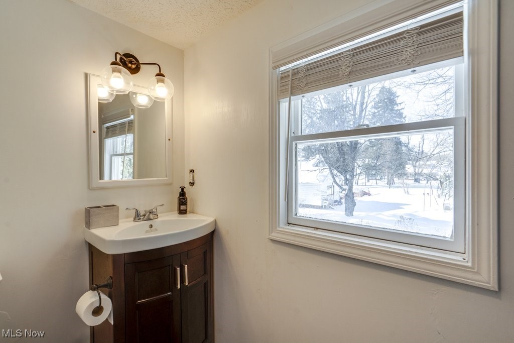 5213 Ridge Avenue SE Canton OH 44707