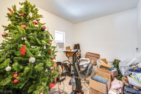 5213 Ridge Avenue SE Canton OH 44707