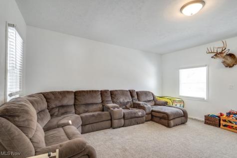 5213 Ridge Avenue SE Canton OH 44707