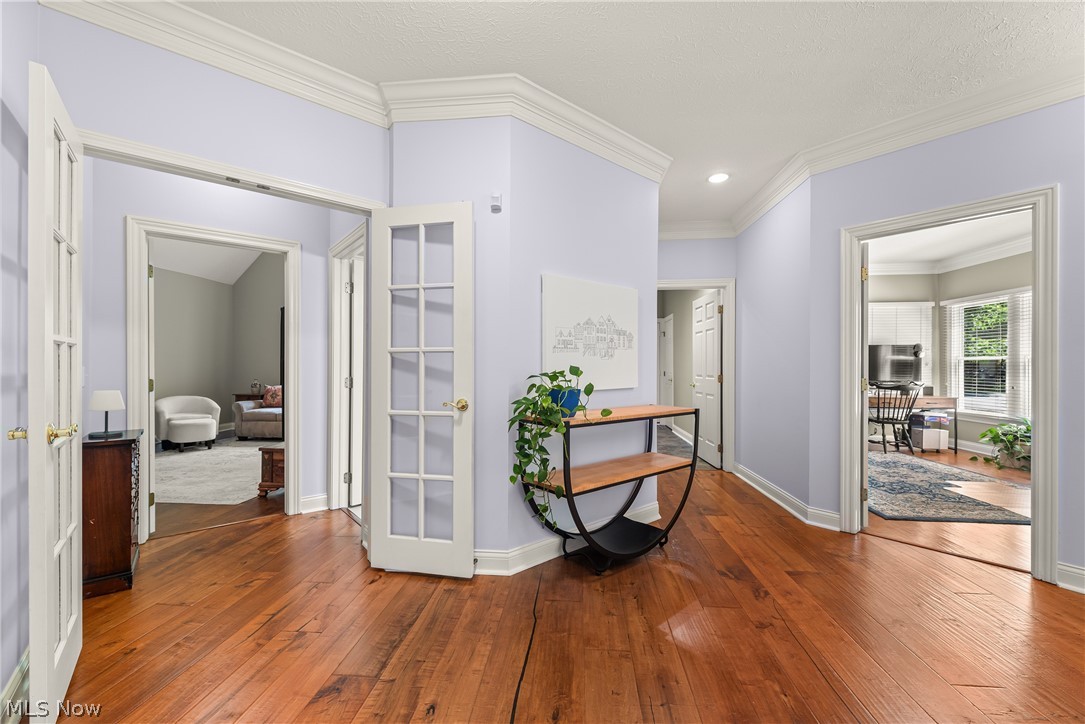 44 Haskell Drive Bratenahl OH 44108
