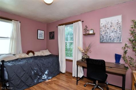 696 High Street Bedford OH 44146