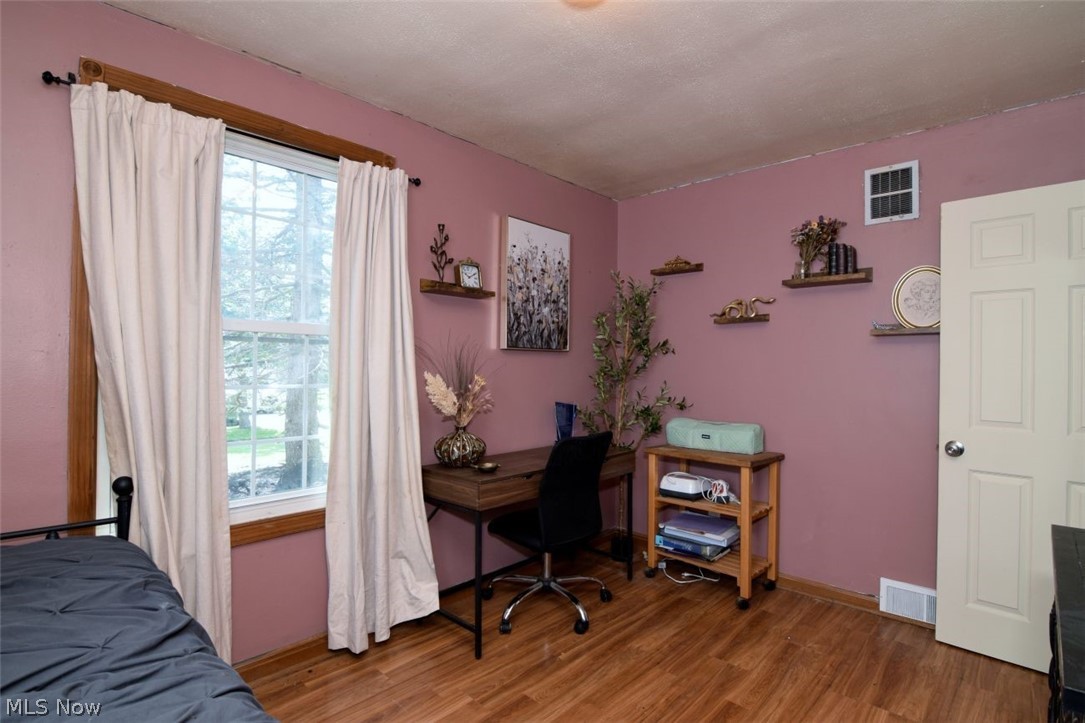 696 High Street Bedford OH 44146