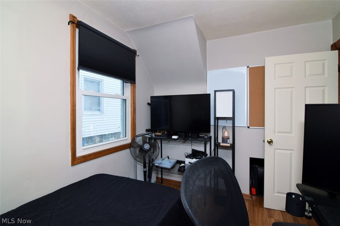 696 High Street Bedford OH 44146
