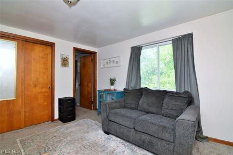 696 High Street Bedford OH 44146