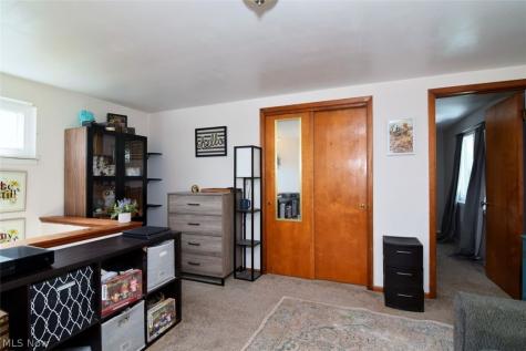 696 High Street Bedford OH 44146