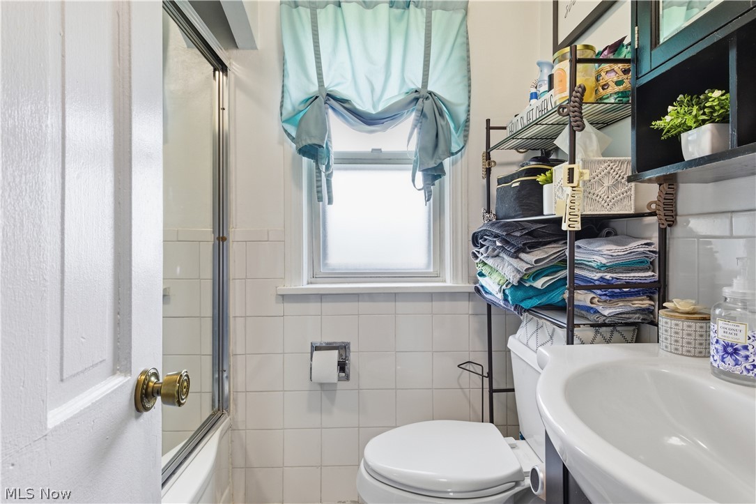 2430 Fortune Avenue Parma OH 44134