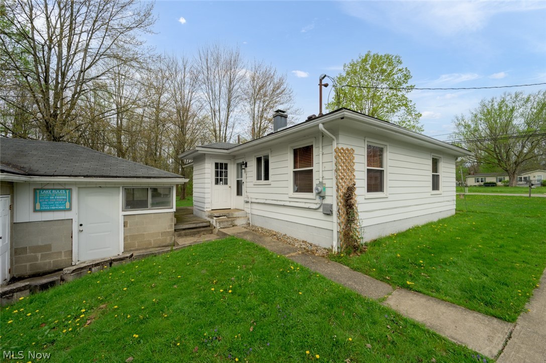 1603 Grandview Road Lake Milton OH 44429