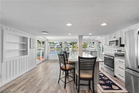 462 Fan Drive Akron OH 44319