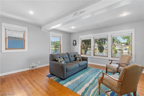 462 Fan Drive Akron OH 44319