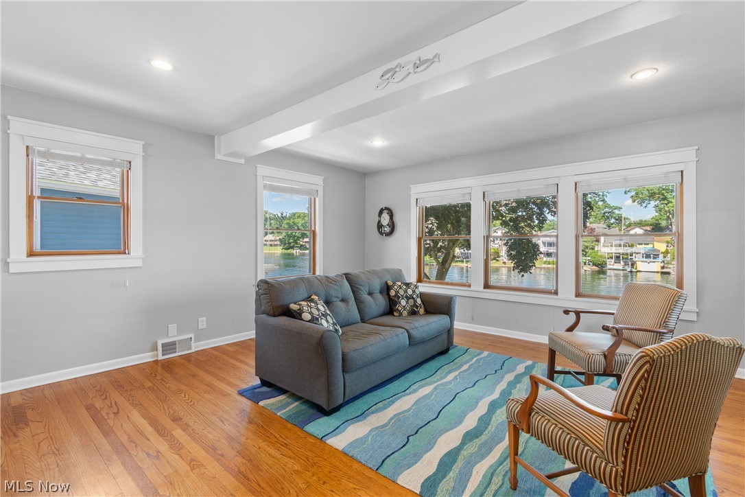 462 Fan Drive Akron OH 44319
