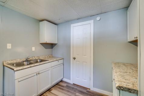 1213 Smithfarm Avenue Akron OH 44305
