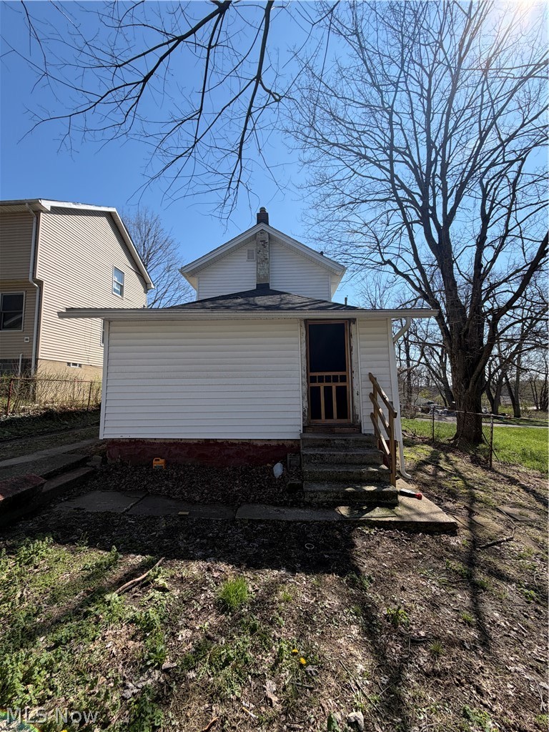 1213 Smithfarm Avenue Akron OH 44305