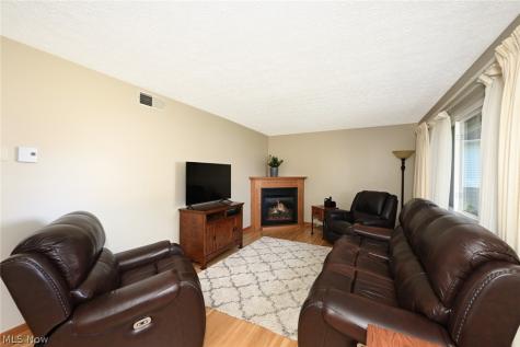 1420 Whitehall Drive Mogadore OH 44260