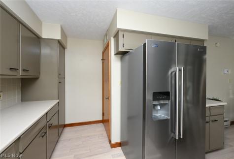 1420 Whitehall Drive Mogadore OH 44260