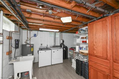 1420 Whitehall Drive Mogadore OH 44260