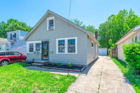 12525 Mcgowan Avenue Cleveland OH 44135