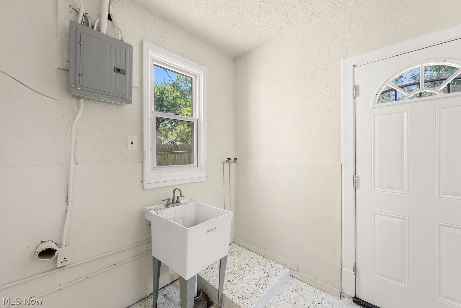 12525 Mcgowan Avenue Cleveland OH 44135