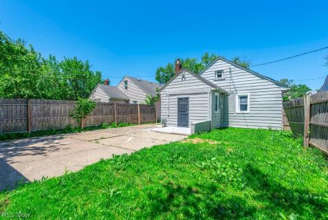 12525 Mcgowan Avenue Cleveland OH 44135