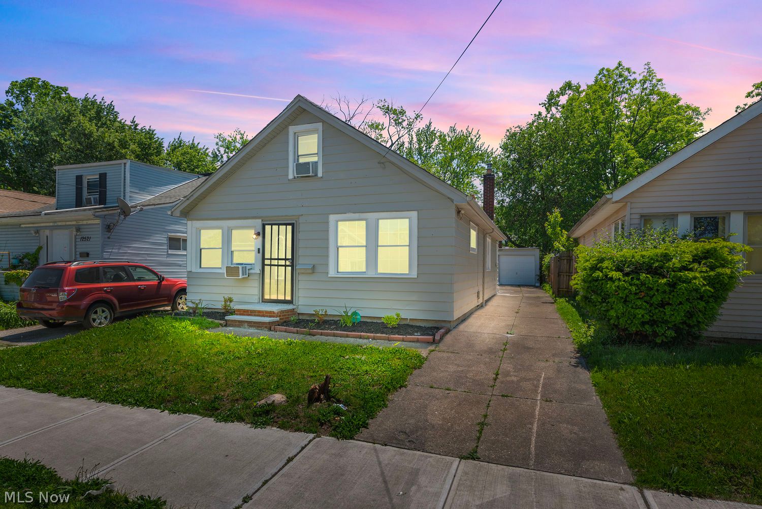 12525 Mcgowan Avenue Cleveland OH 44135