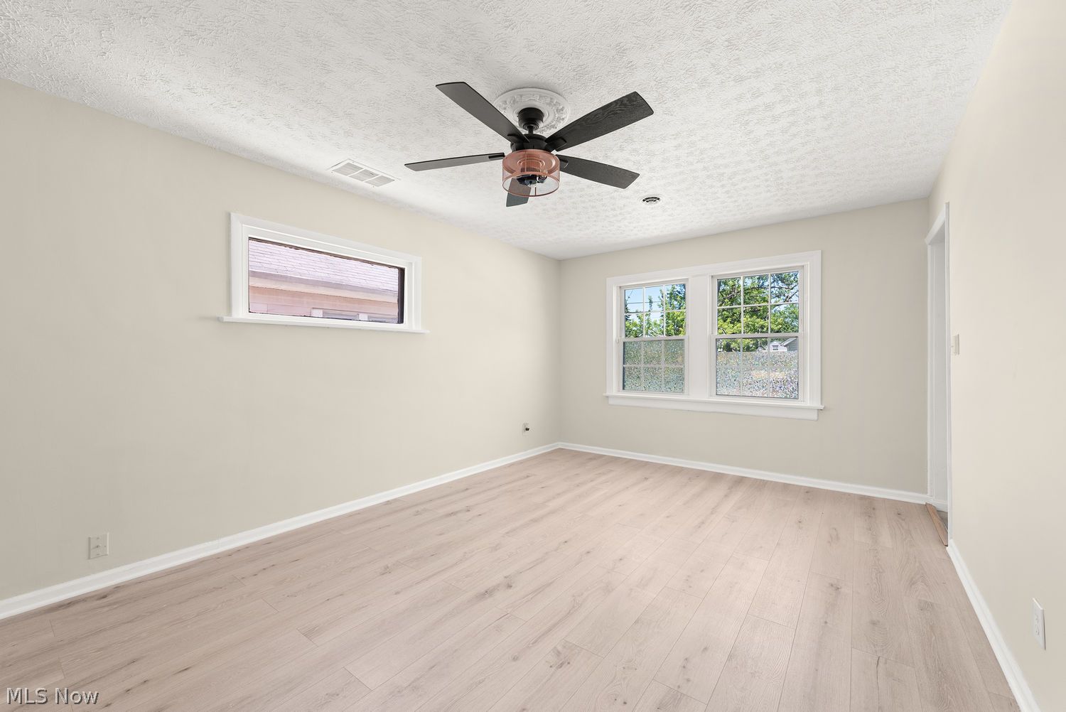 12525 Mcgowan Avenue Cleveland OH 44135