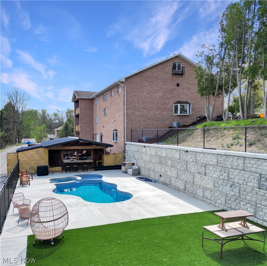 140 Teresa Drive Steubenville OH 43953
