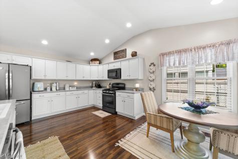 1402 Garford Avenue Elyria OH 44035